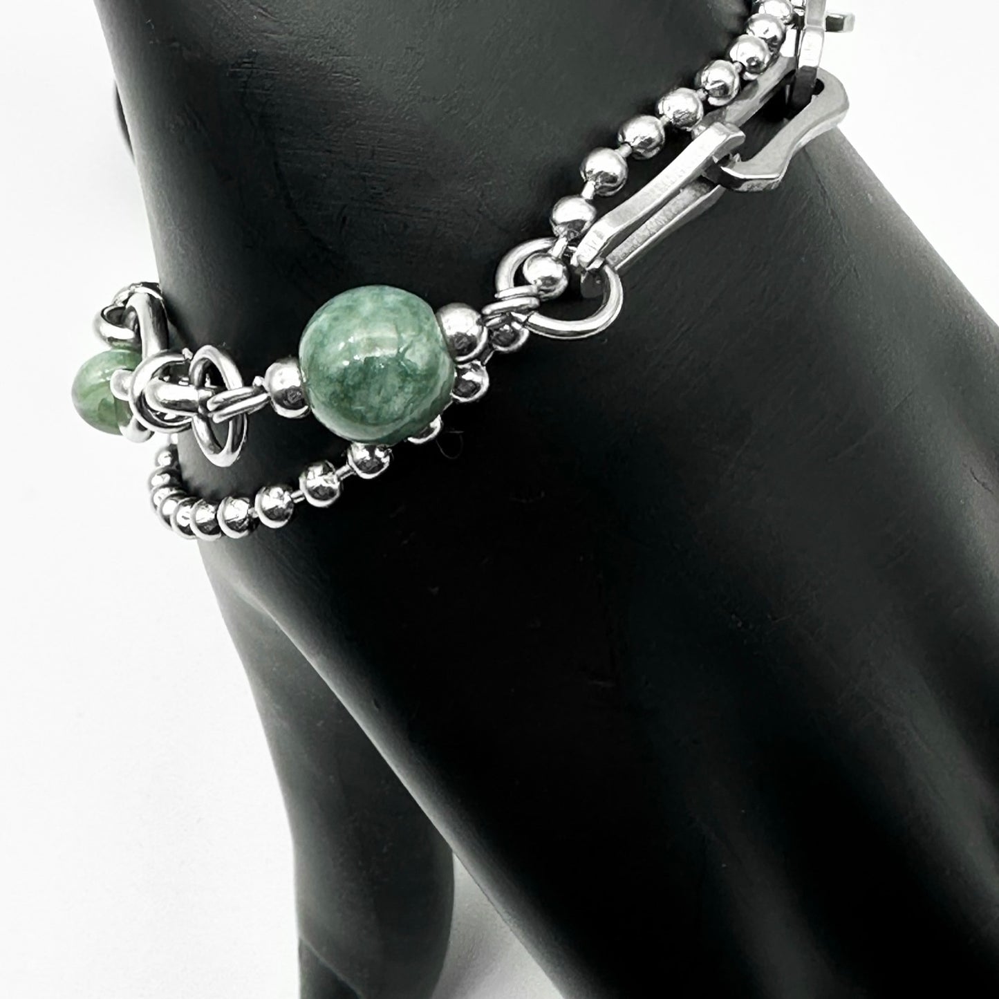 Jade bead & ring ball chain bracelet