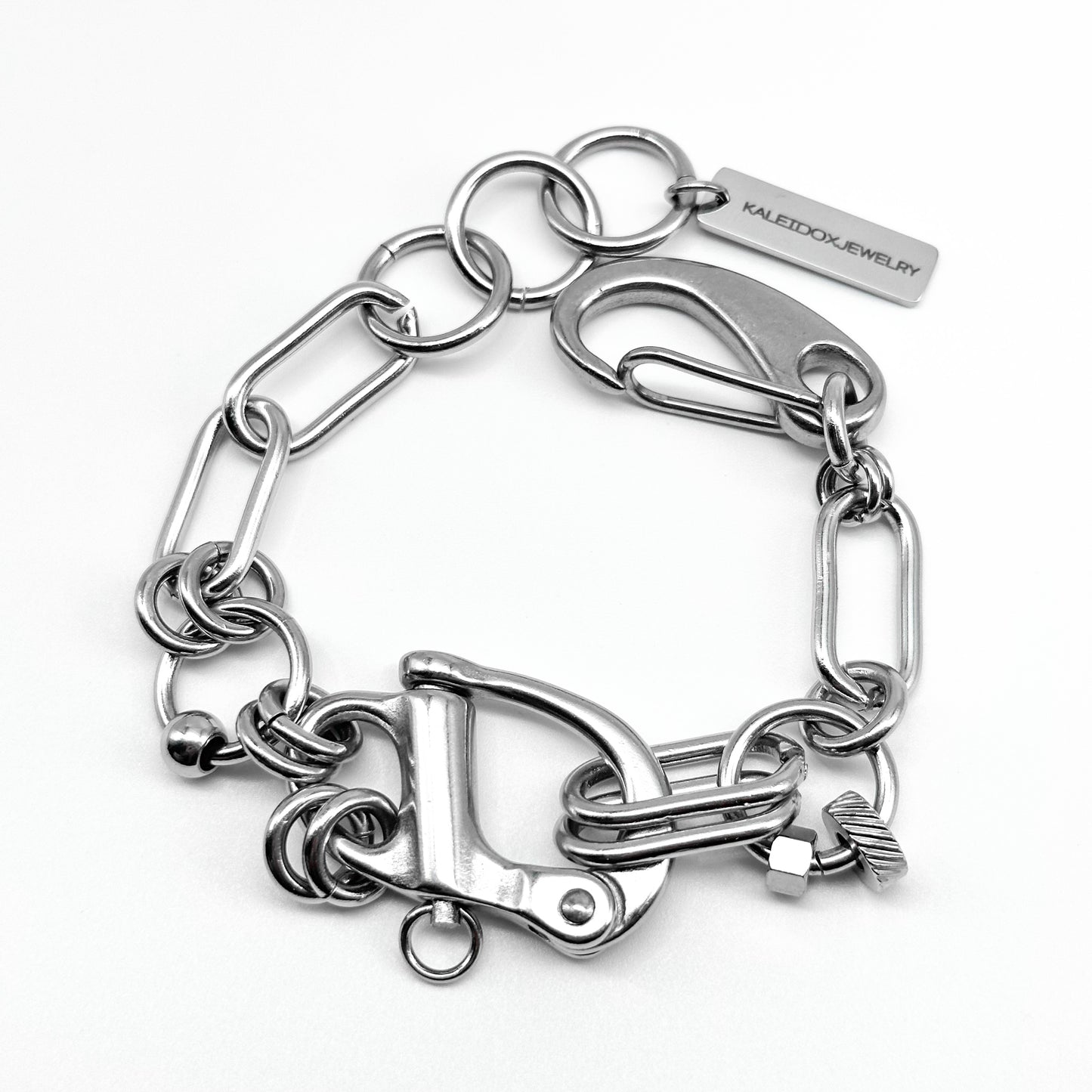 Snap shackle bracelet