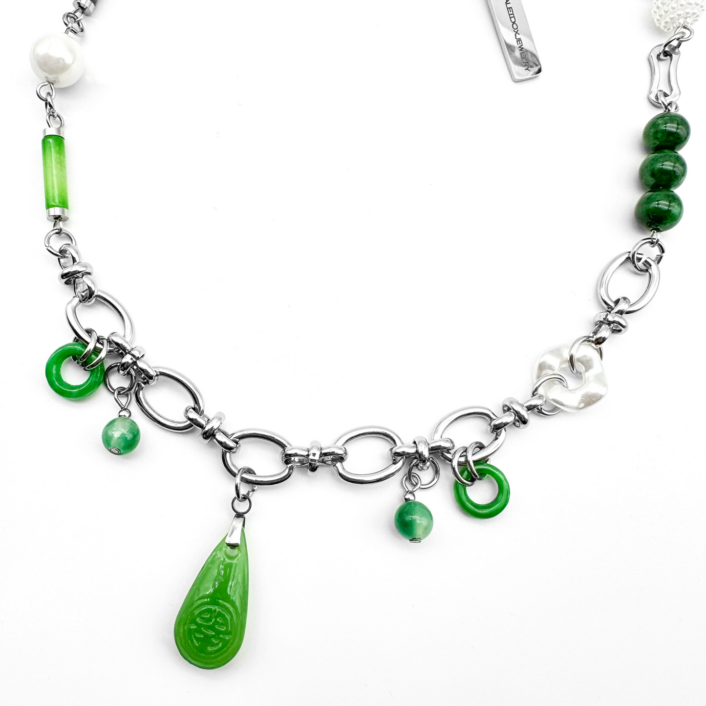 Green teardrop pendant necklace