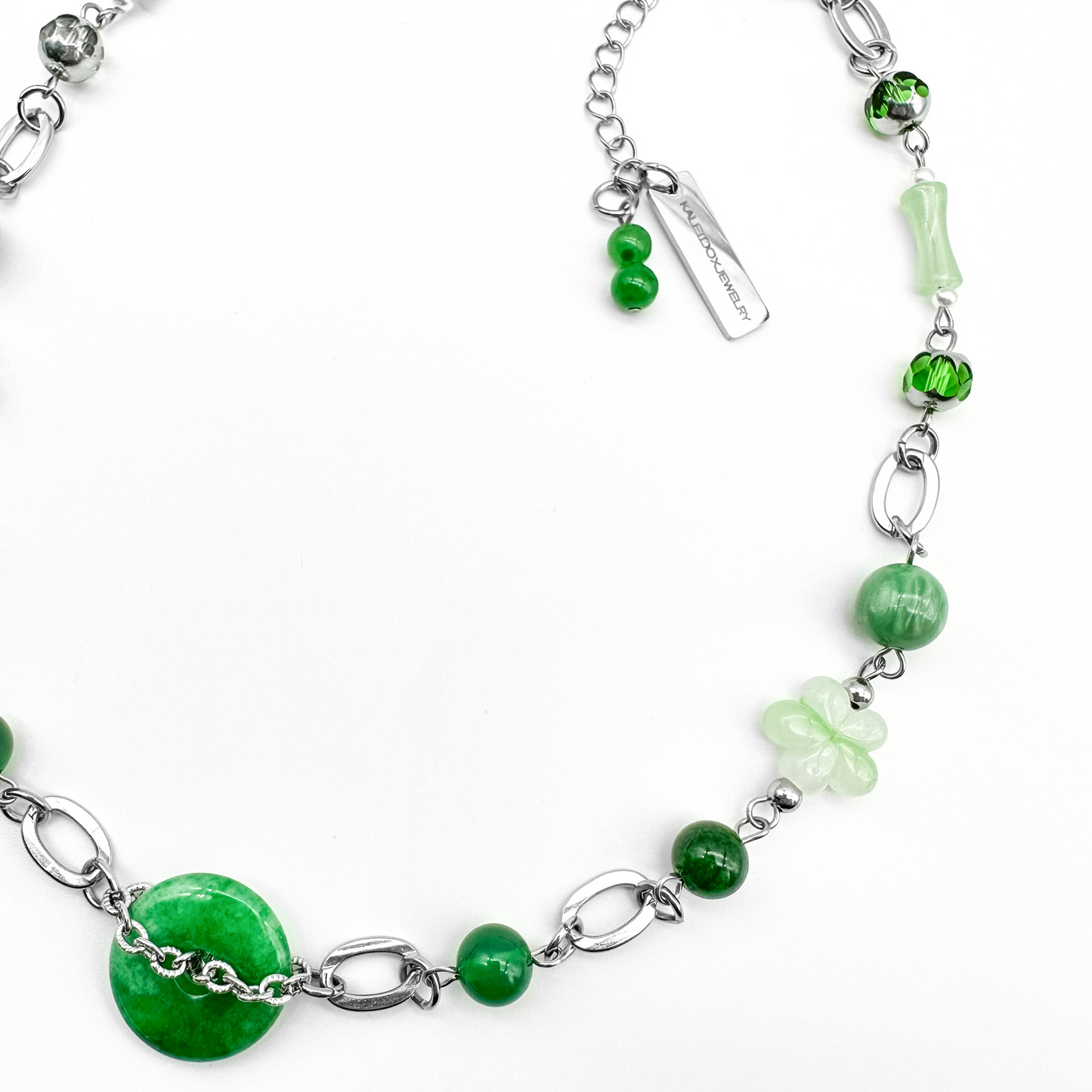 Jade green beads necklace