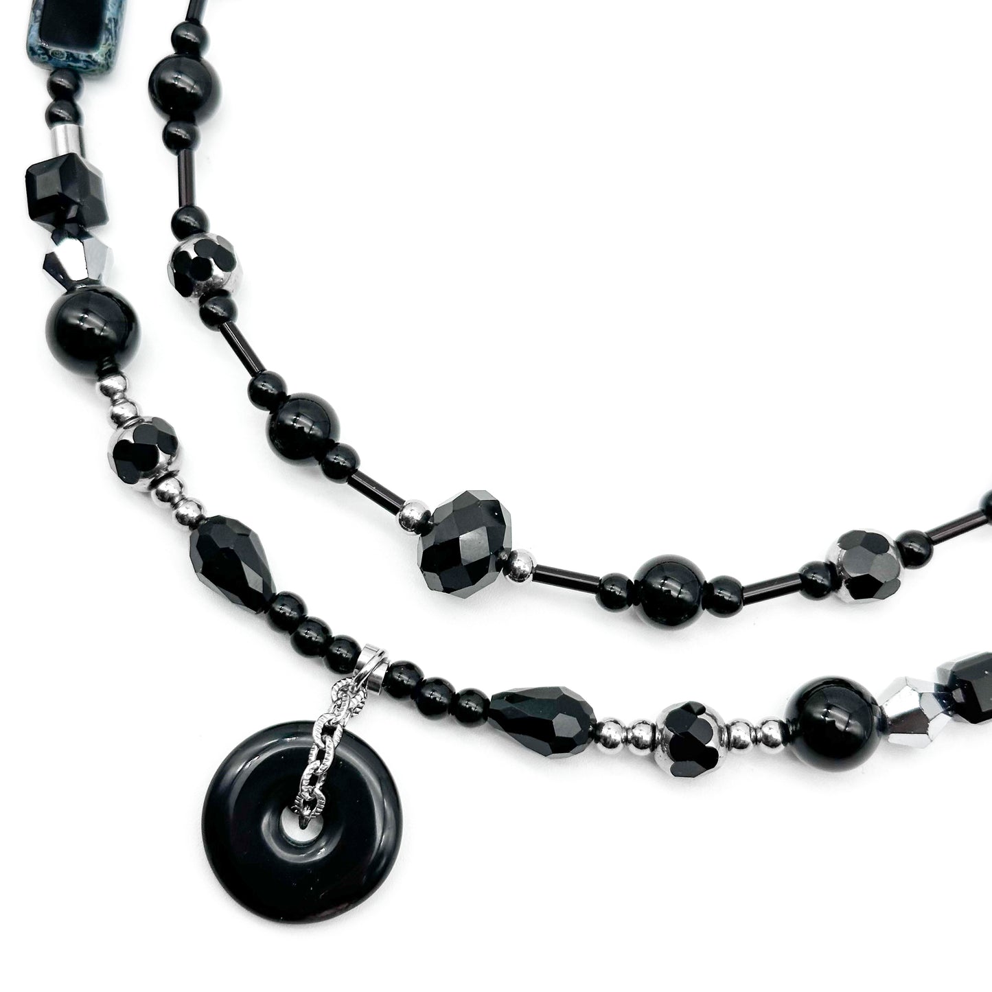 Black theme with pendant 2pc set necklace